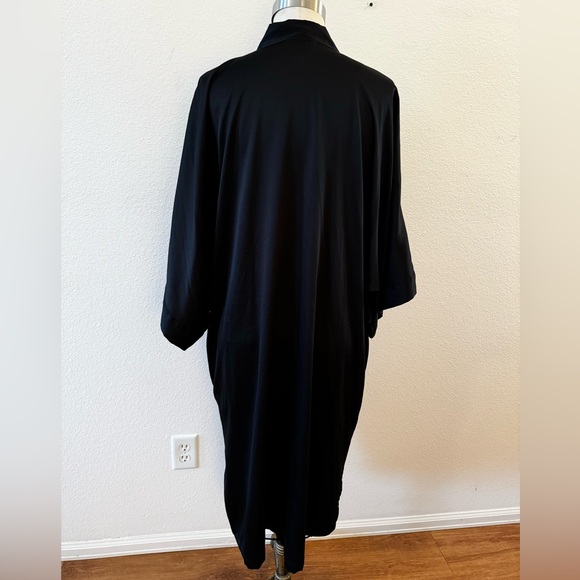 Victoria’s Secret Robe - Picture 5 of 8